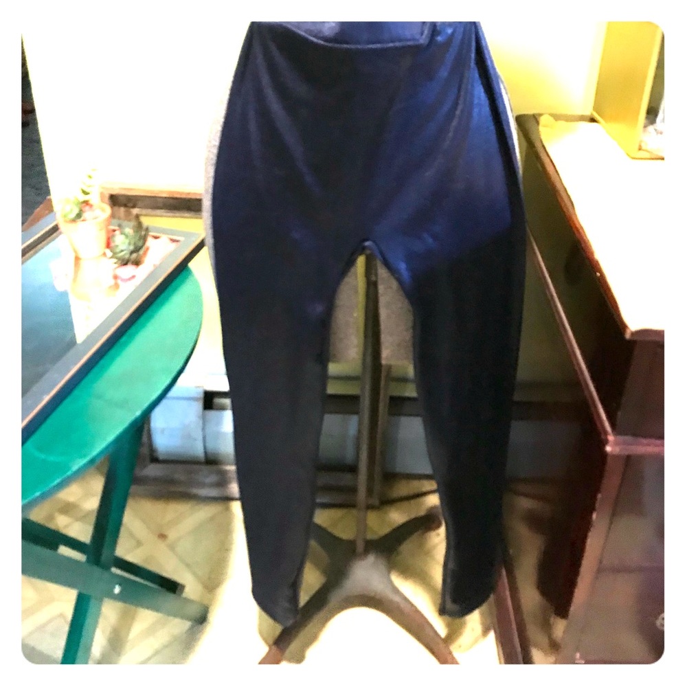 Adorable blue leggings